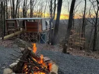 Family & Pet Friendly Treehouse with Amazing Views