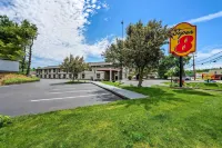 Super 8 by Wyndham Lewiston Auburn Area Hotels in Lewiston