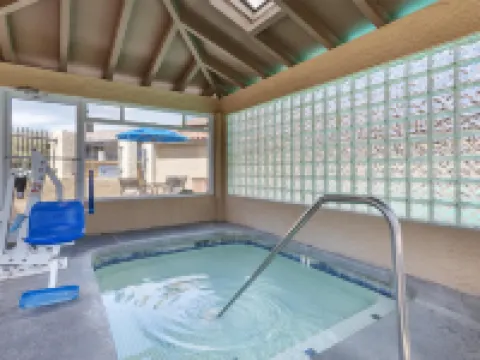 ベストウェスタン プラス ウェイファーラーズ イン アンド スイーツ モハーヴェのホテル