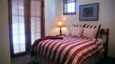 Snowcreek VI Luxury Town Home Close to Mountain.  View of Mountain and Sherwins! Hotels near Mammoth Ski Museum