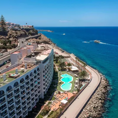 Servatur Green Beach Hotels near Amadores Beach