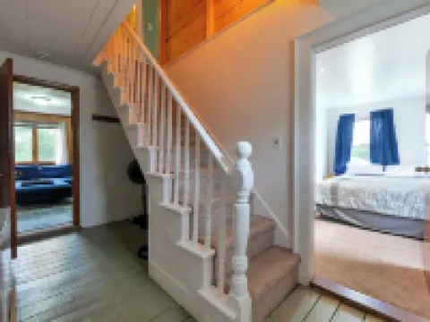 5BR 3 Bath-The Maine House@Twin Hills Cottages Hotels in Ellsworth