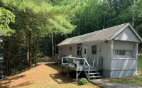Peaceful Lakefront Cabin at Woodslands on the Lake with Shared Beachfront