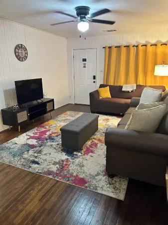 Quiet Home on a cul-de-sac 1 mile to Fort Sill main gate