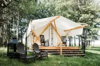 Heritage Ranch 'Bobcat' Glamping Tent (2)