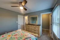 Cozy 1 BRM+ in newly built house right on the canal.