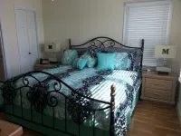 Just Steps From the Beach! No need to pay to park..