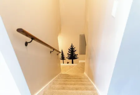 Hike, fish, swim & ski! Close to Grandfather Mountain, skiing & Linville Falls Отели рядом с достопримечательностью «Christmas Tree Hill Garden Center»