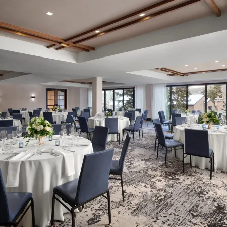 Hotel Alpenrock Breckenridge, Curio Collection by Hilton