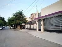 I) Cómoda Casa Familiar Residencial San Carlos