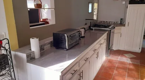 Awesome Homes - Blu View<br>7 minutes walk to the beach. Hotels in Vigie