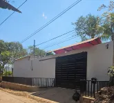 Modern House near a river "La Casita Cruz" のホテル