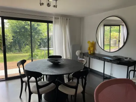 Maison de Charme Avec Jardin au Bouscat Proche Tram