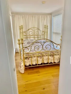 Charming Entire Main Floor with WiFi in downtown Hawley