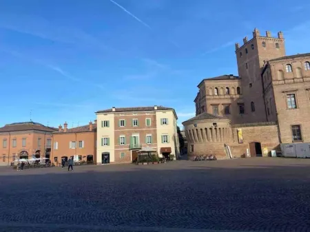 Vintage bright& cosy central apartament