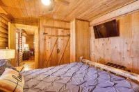 Cropwell Cabin w/ Fire Pit, Near Logan Martin Lake - 3-Star