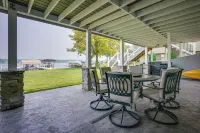 Lakefront Syracuse Home w/ Deck & Private Dock! - Country Houses