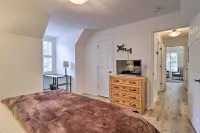 Highlands Cottage w/ Sunroom ~ 1 Mile to Downtown! - Homestays