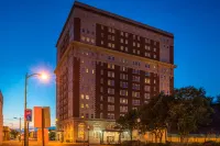 DoubleTree by Hilton Utica Hotel a Utica