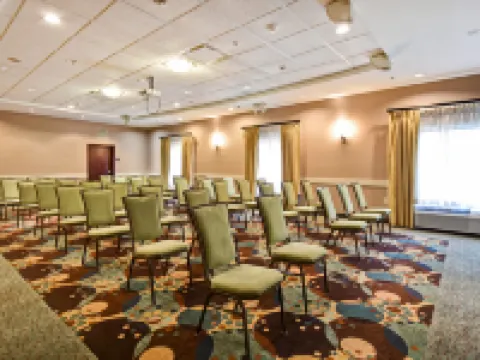 Hampton Inn & Suites Detroit-Canton Hotels in Canton