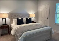 Cozy Apartment in Lake City, only minutes from the baseball fields and food! Maurices附近的飯店