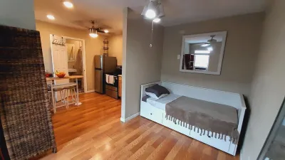 1 Bedroom House 8 minutes from downtown 노스 휴스턴 호텔