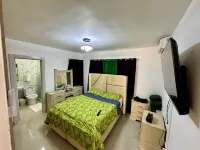 Modern apartment with jacuzzi Hotels in 