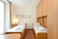 LARIUS BALCONY ON THE LAKE - PARKING - WIFI