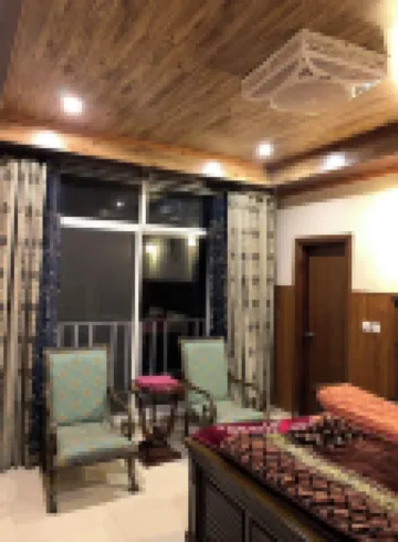 Beautiful 3 bedroom furnished Apartment facing towards the mountains 訥提亞格利酒店