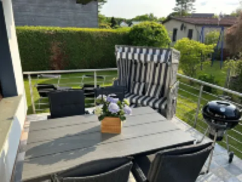 New! Modern, completely renovated vacation bungalow in a quiet and central location!