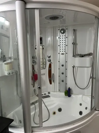 Dream Villa w a Pool, Hot tub and a Sauna behind Carrol lake Отели в г. Лейк-Магдалин