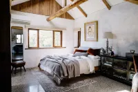 Luxury vineyard log cabin in the Yarra Valley