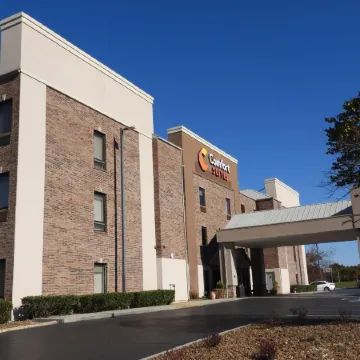 Comfort Suites