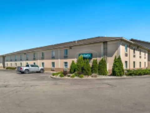 Quality Inn & Suites Next to the Casino Hoteles en Condado de Calhoun