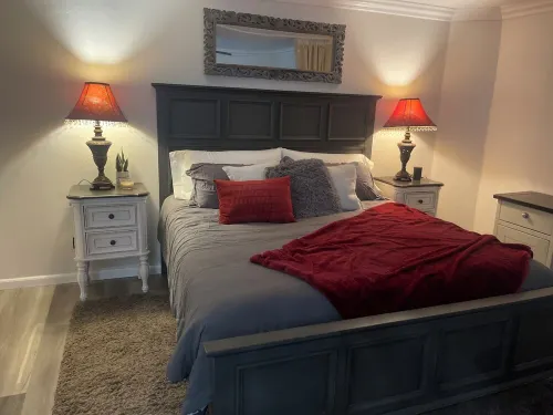 Charming 1-bedroom apartment in lovely Bakersfield with AC, WiFi