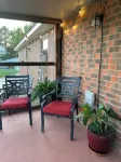 Cozy, comfortable home in a quiet neighborhood! Hotels in Clarendon