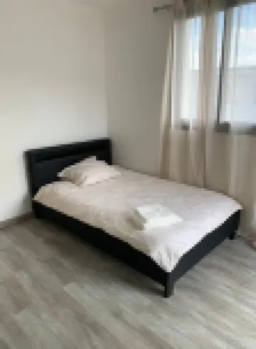 4-bedroom villa with pool - Montarnaud (34) - Families only Hotels in Montarnaud