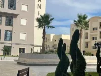 Appartement a 10 min de l Aéroport Entre les Berges du lac et Ain Zaghouene, Hotels in Soukra