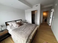 Ski-in Penthouse Condo at the base of Mont-Ste-Anne Hoteles en Beaupré