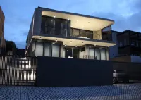 Oceanfront Elegance Hotels in De Kelders