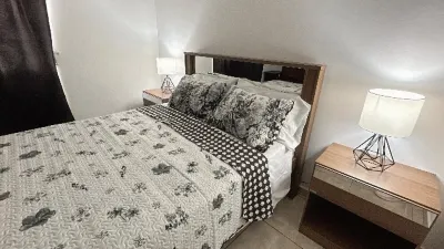 Charming 2-bedroom house in amazing Santiago with AC, WiFi cable phone Các khách sạn ở 