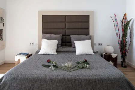 Villa with fantastic sea views Отели в г. Roca Llisa