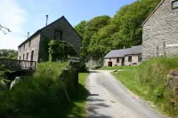 The Coach House - Secluded Cottage - Cardigan Bay - Sleeps 2 Hotels in Y Ferwig