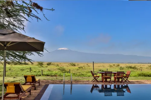 Kibo Villa Amboseli - parking