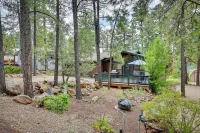 Cozy 3-bedroom cabin in the majestic pines of Munds Park with WiFi, AC