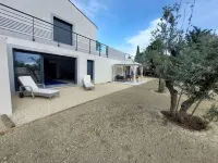 Les Abeilles du Mont D'or, Classée 5 Étoiles, Piscine Chauffée, Spa et Sauna