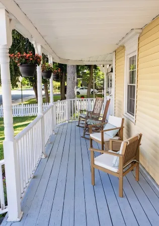 Solomon Ely Homestead - Charming Pittsfield Stay