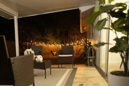 Winter Specials - Chic Boho Style - FirePit - 20Min to Six Flags - 10Min to Rafb Отели в г. Лайв Ок