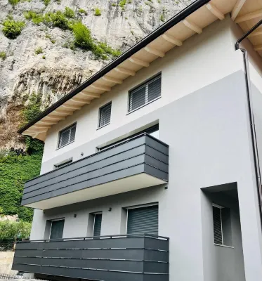 Residenza The Rock, Appartamento Deluxe con Balcone, A/c, Parcheggio, Wi-fi 나고 호텔