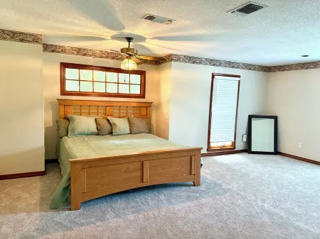 3-Bedroom House on Golf Course. Beach, Casino Golf Shopping Relax Large Home.